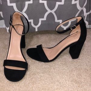 Women’s Ema High Block Heel Pump